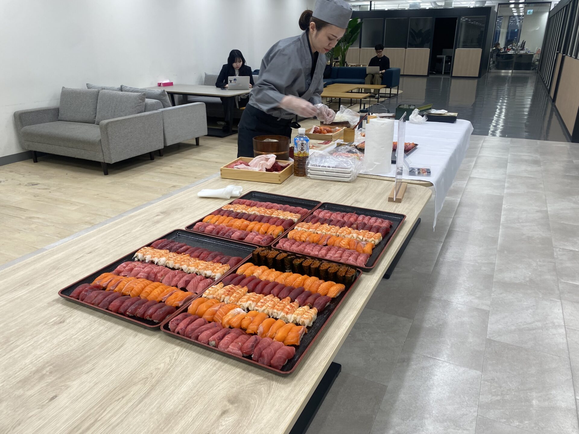 オフィス出張寿司パーティー